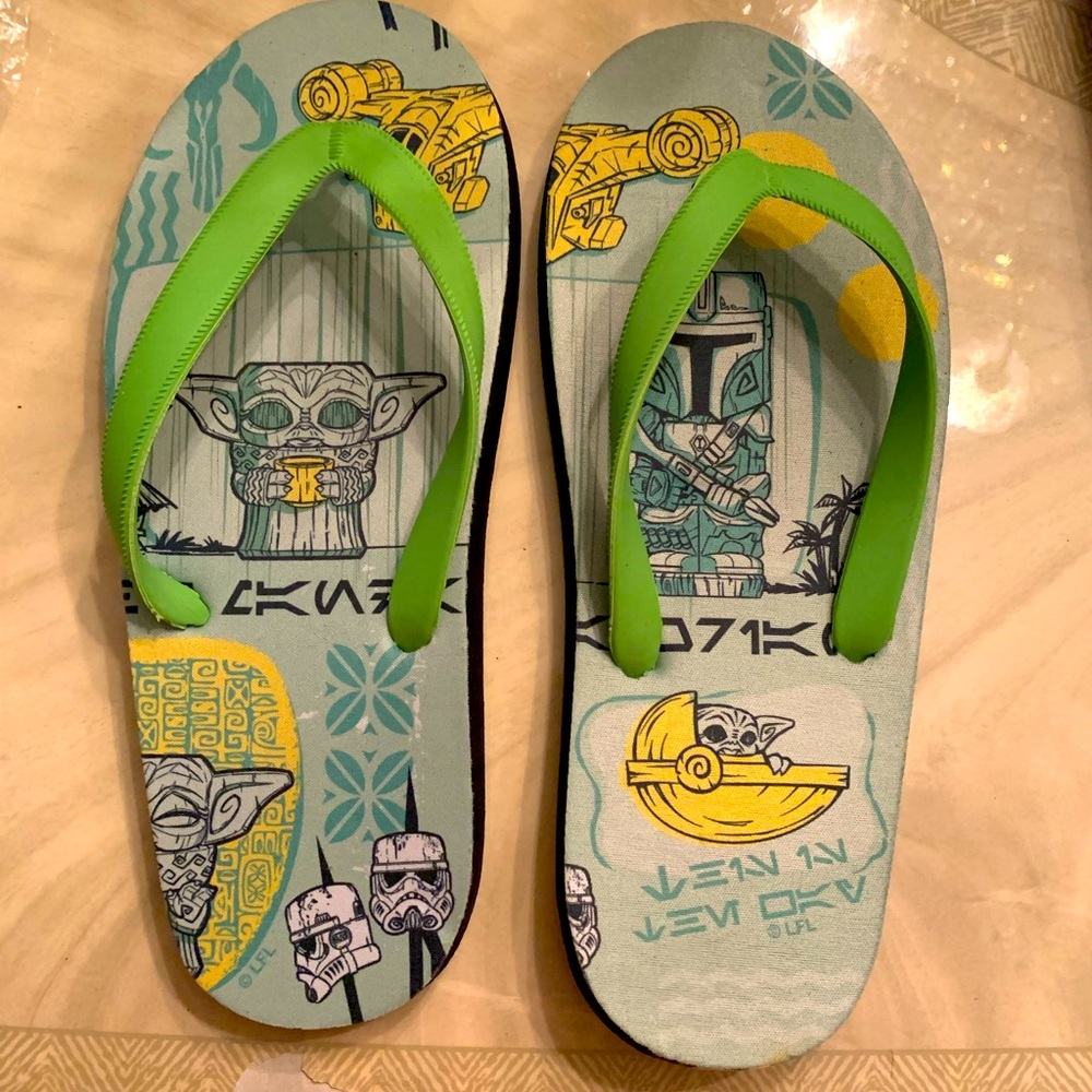 Star Wars Men XL Rare Limited edition Flip Flops